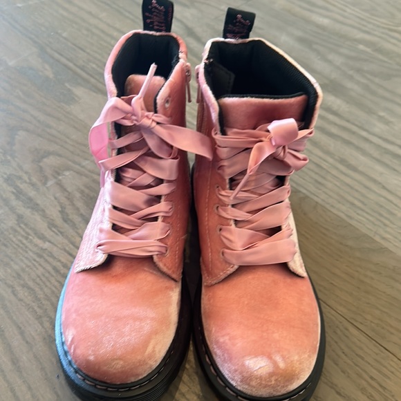 Doc Martin pink velvet boots - Picture 4 of 7